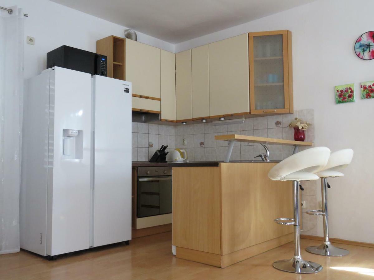 Apartment Smilje Šibenik Екстериор снимка