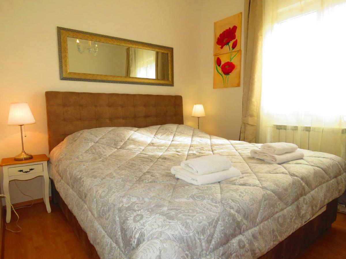 Apartment Smilje Šibenik Екстериор снимка